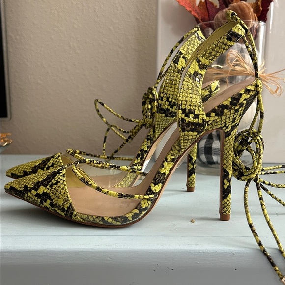 Aldo Yellow and Black Snake Print Heels - Picture 4 of 9